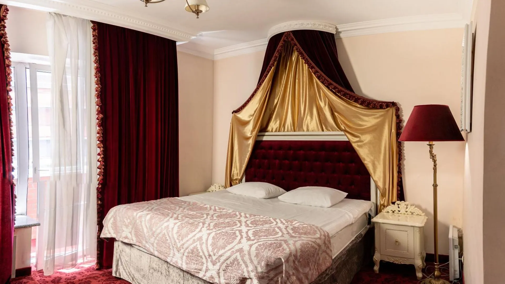 Royal City Hotel Kyiv