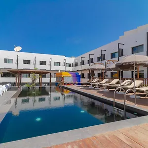 https://onomo-dakar-airport-hotel-38233.hotelsdakar.com