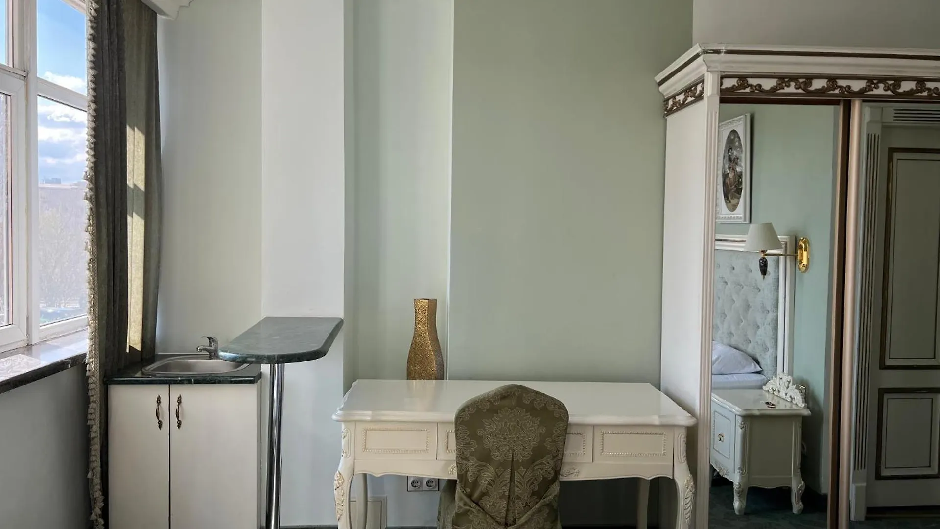 Royal City Hotel Kyiv