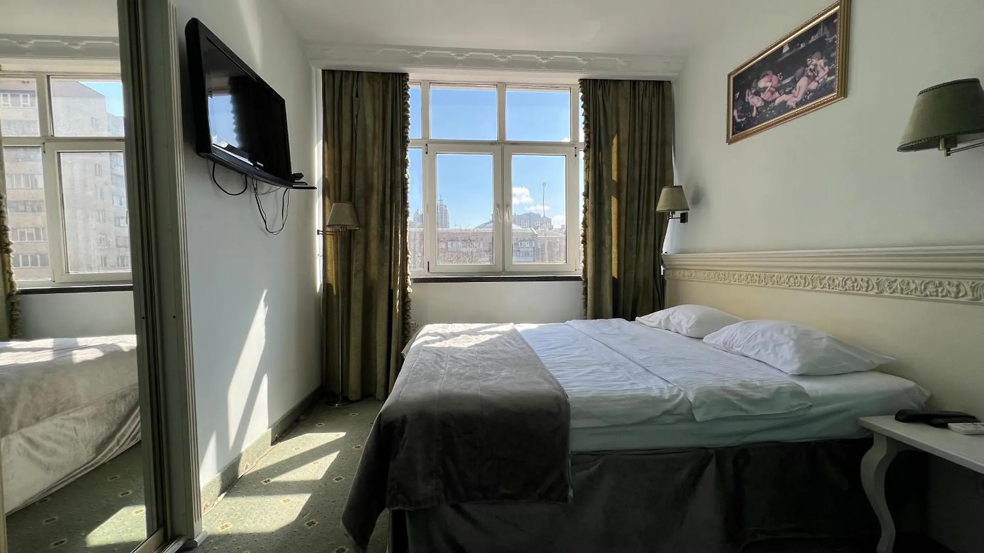 Royal City Hotel Kiev